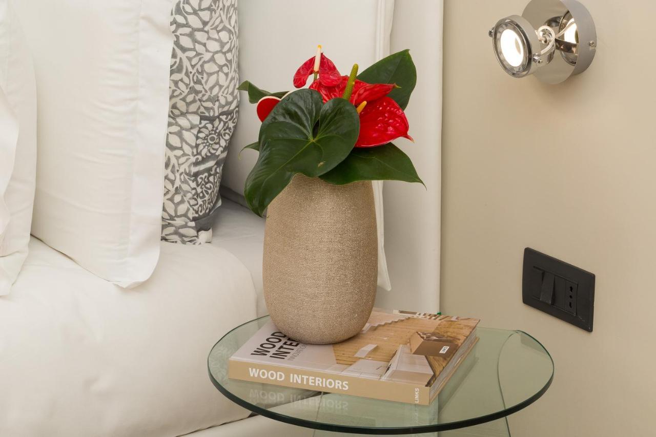 126 Gracchi Suites Rome Bagian luar foto