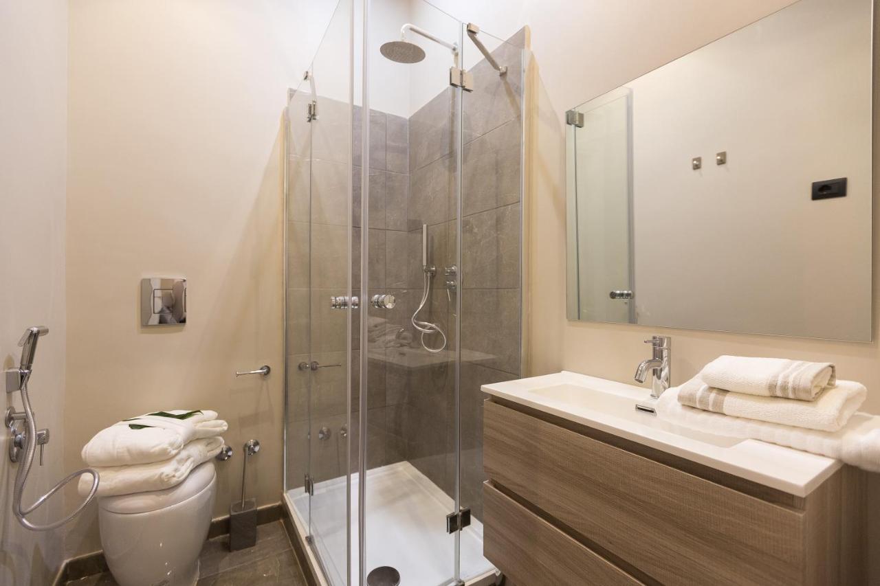 126 Gracchi Suites Rome Bagian luar foto