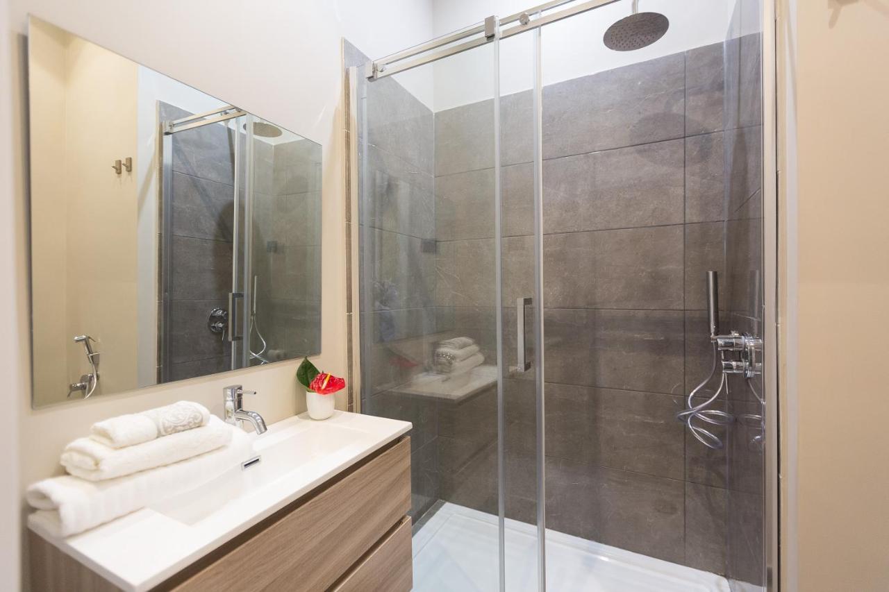 126 Gracchi Suites Rome Bagian luar foto